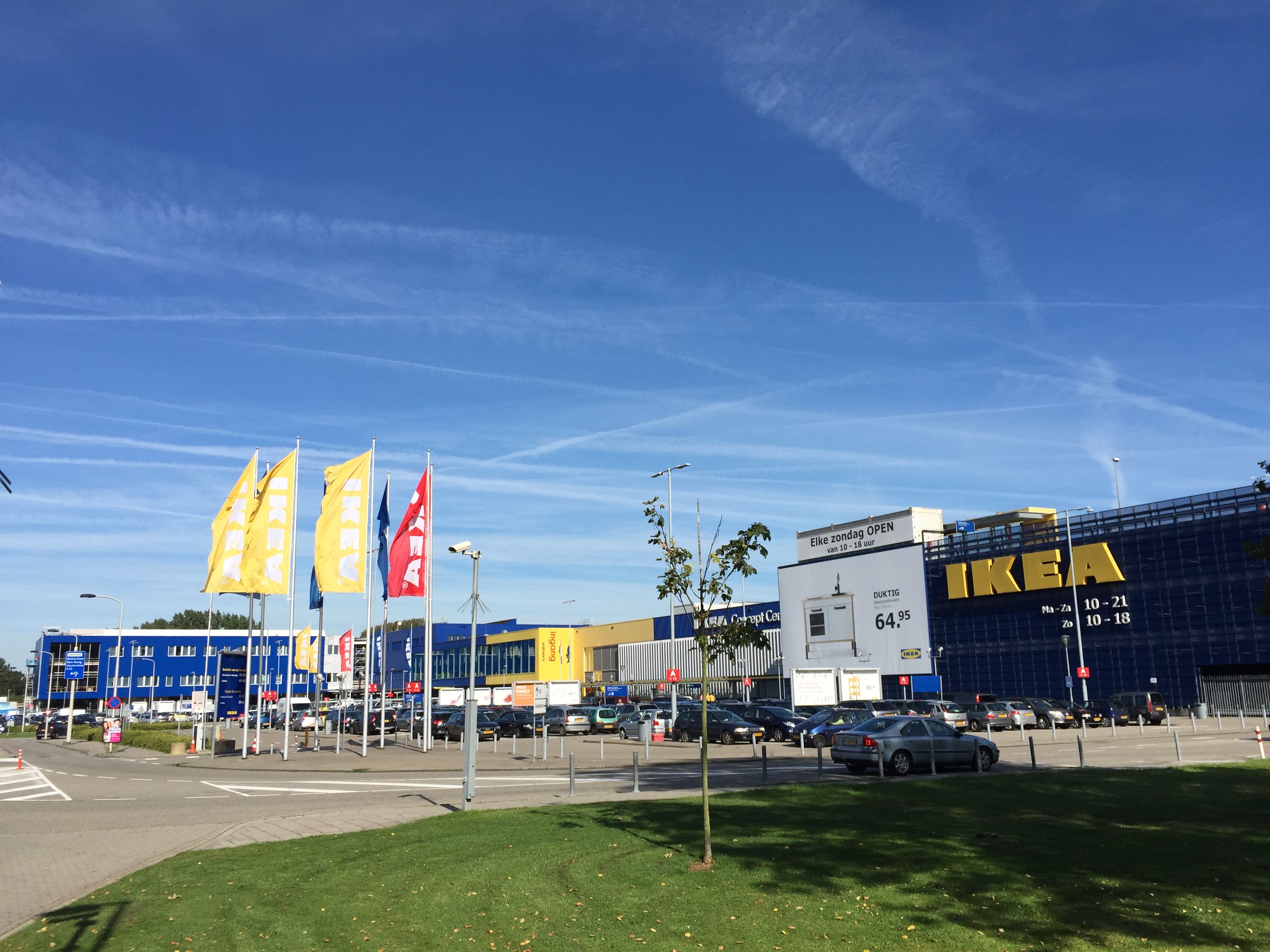 Manchester Ikea Evacuated After Van Bursts Into Flames In Car Park Firefighters At Scene Uk News Express Co Uk